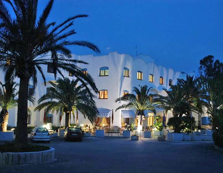 Hotel Azzolini Villagrazia Di Carini Екстериор снимка