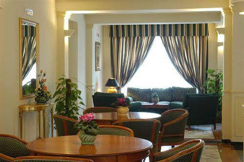 Hotel Azzolini Villagrazia Di Carini Ресторант снимка